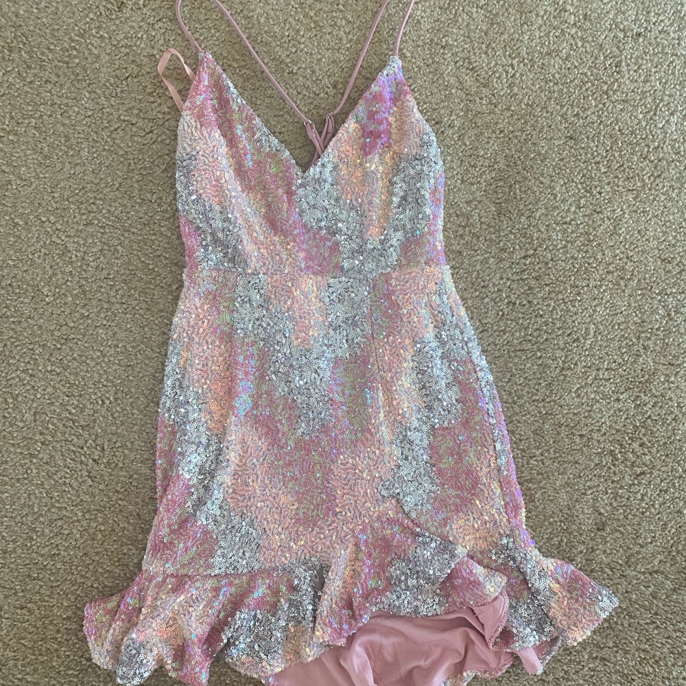 HELLO MOLLY DRESS. Can be worn for any occasion. Never worn size XS